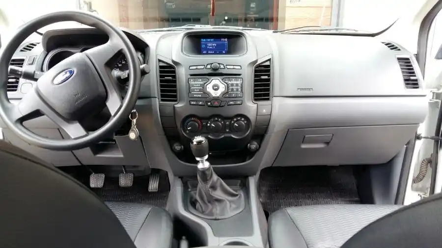 Ford Ranger 2.2 Xl Safety 4X2. 113Mil Km - foto 3
