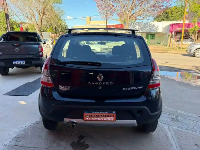 Renault Sandero Stepway 1,6 Privilege Nav - 2014  2014 - foto 3