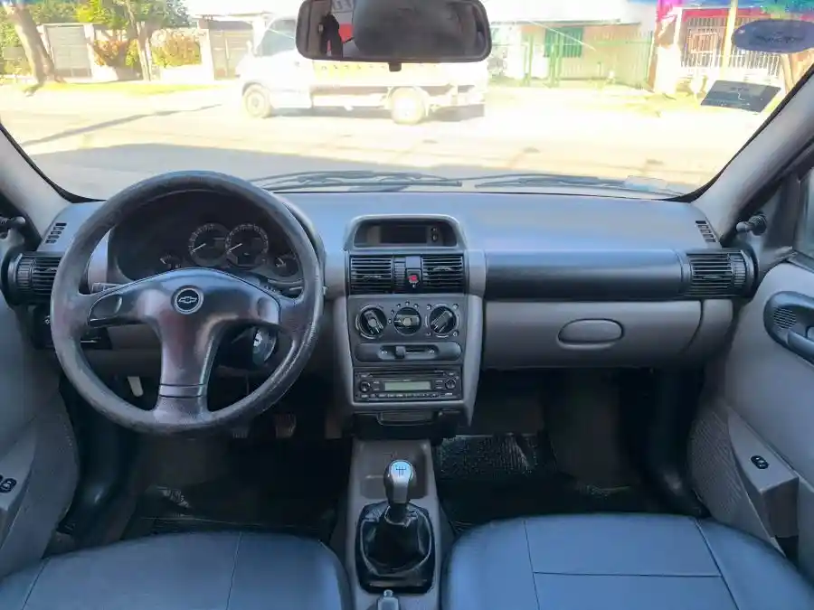 Chevrolet Classic 1.4 Gls 3Ptas C/Gnc-2009  2009 - foto 5