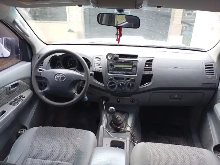 Toyota Hilux 4X2 Dc Sr 3.0 Año 2011 Impecable  2011 - foto 4