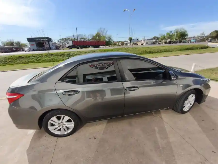 Toyota Corolla Xei 2015 Mt6  2015 - foto 1