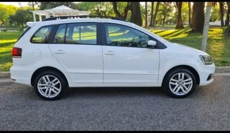 Volkswagen Suran Highline 1.6 Mt 2018  2018 - foto 3