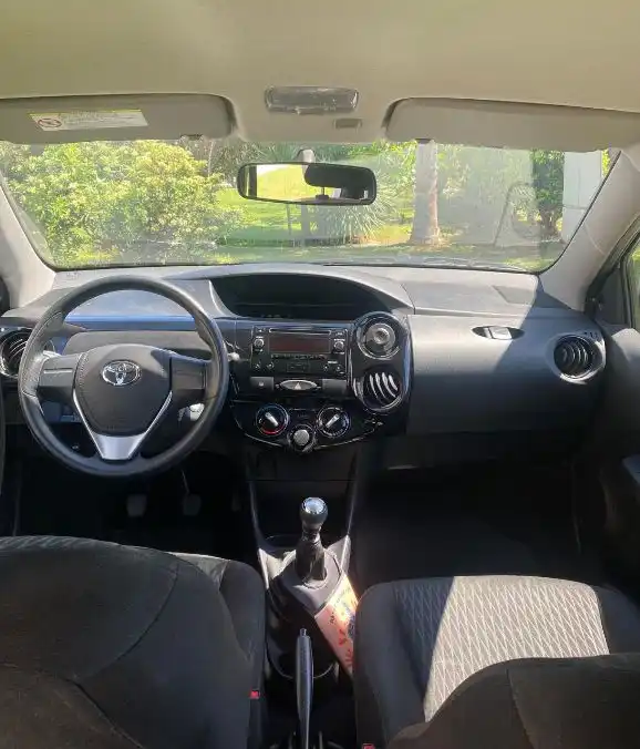 Toyota Etios 1.5 X 6Mt 2023 |  2023 - foto 3