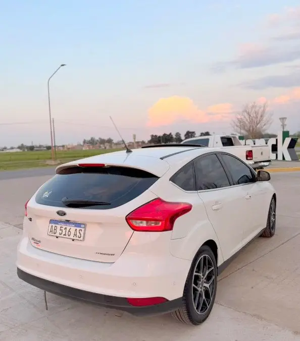 Ford Focus Titaniun 2017 Aut. 23.000 Km Unico!!!  2017 - foto 2