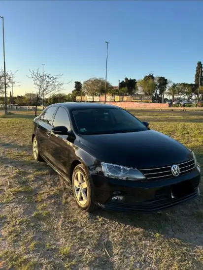 Volkswagen Vento 2.5 Advance Plus Tiptronic 2016  2016 - foto 1