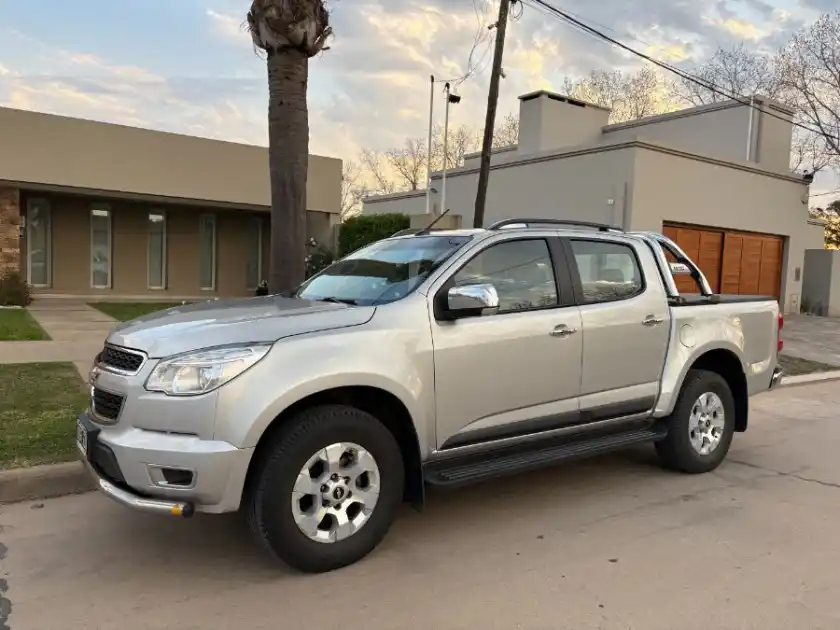 Chevrolet S10 2.8 Td 4X2 Dc Ltz (L/14) – Año 2014  2014 - foto 2