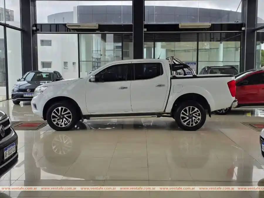Nissan Frontier Xe 2.3 4X4 Mt 2020 •  2020 - foto 4