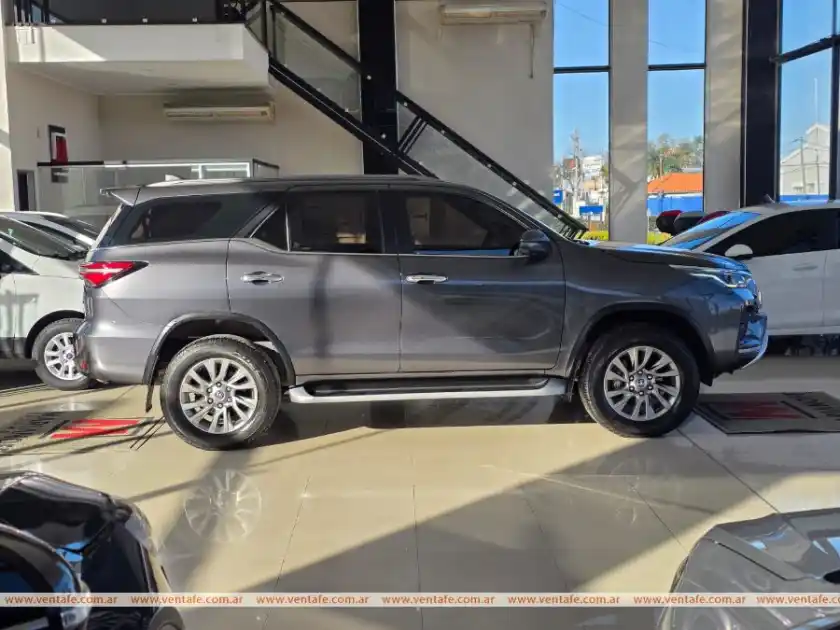 Toyota Sw4 Srx 4X4 At 2023  2023 - foto 4