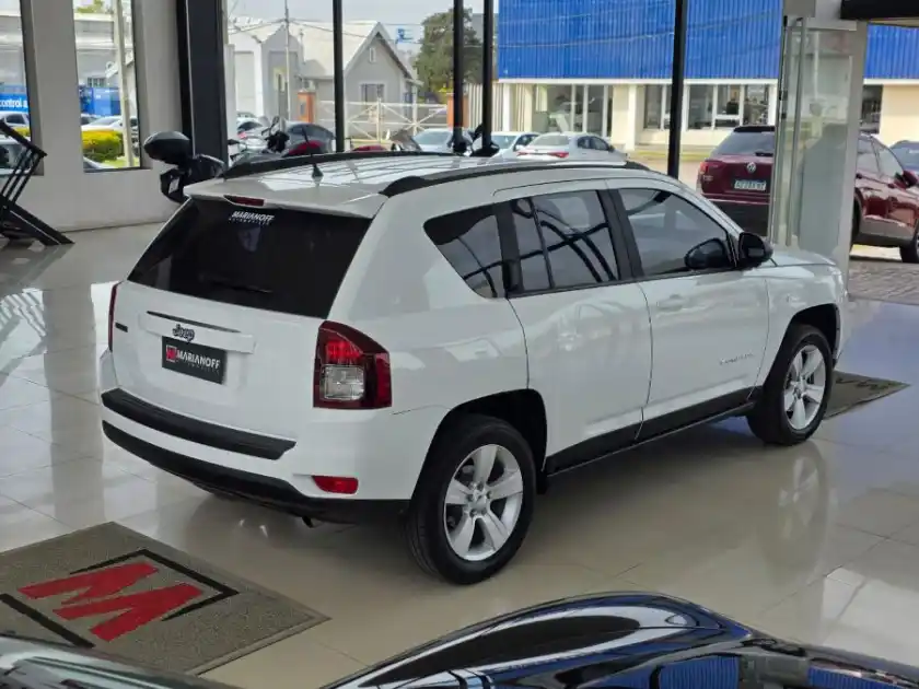 Jeep Compass 2.4 Sport Aut 2013  2013 - foto 3