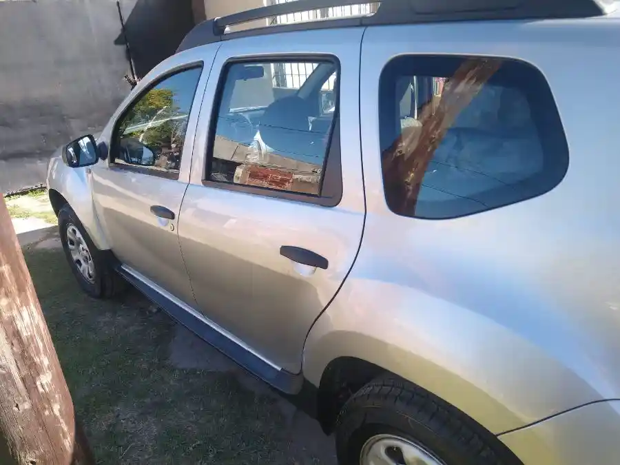 Renault Duster Confort Plus 1.6 Modelo 2015  2015 - foto 3