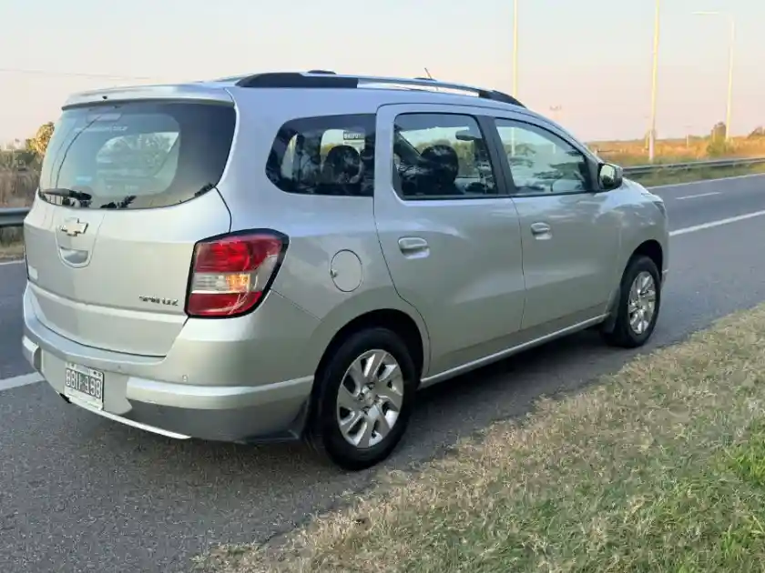 Chevrolet Spin 7 Asientos 2015 Impecable!!  2015 - foto 3