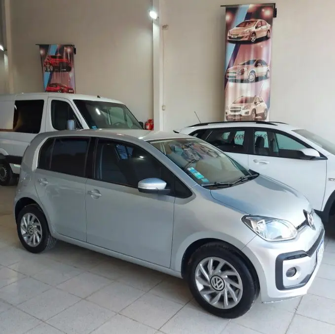 Volkswagen Up High Año 2017 100.000Km  2017 - foto 1