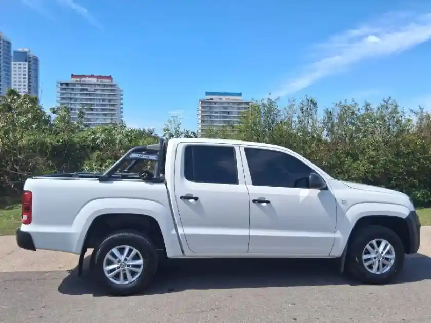 Volkswagen Amarok Trendline 2020  Dc  Impeccable  2020 - foto 2