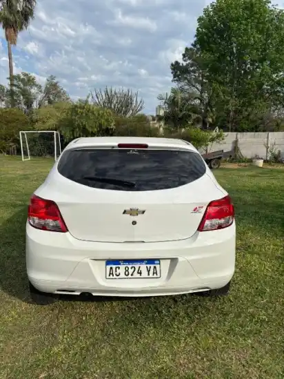 Chevrolet Onix Joy  2017 - foto 3