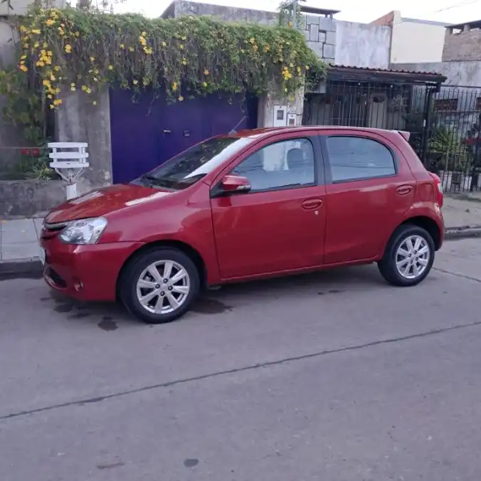 Toyota Etios Xls - foto 1