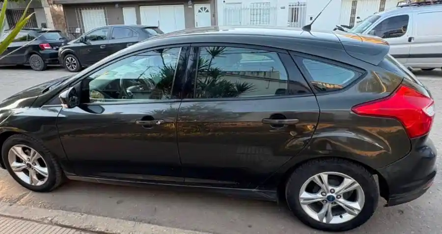 Ford Focus 5Ptas S  2014 - foto 2