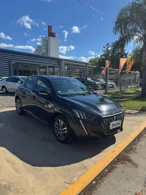 Peugeot 208 Feline - foto 1