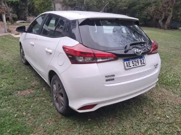 Toyota Yaris 5P Cvt L 20 Xls 68.500 Km - foto 2