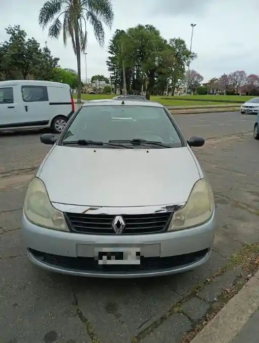 Renault Symbol 1.6 Sedan 4 Puertas  2027 - foto 1