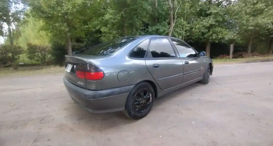 Renault Laguna Rxe 2.0 16V 139Cv - foto 1