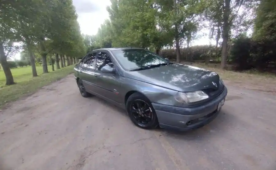 Renault Laguna Rxe 2.0 16V 139Cv - foto 5