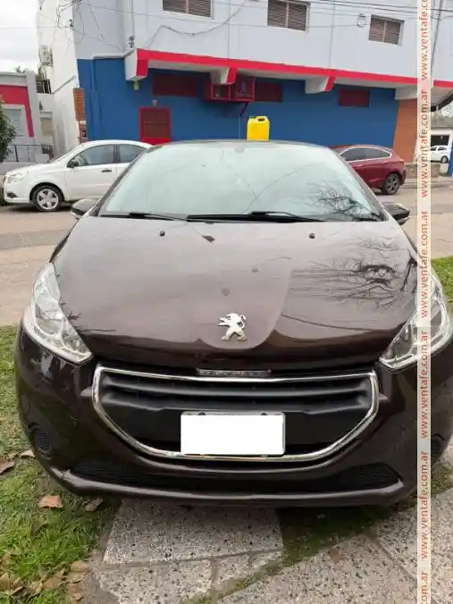 Peugeot 208 / 2014 $9900000.  2014 - foto 2