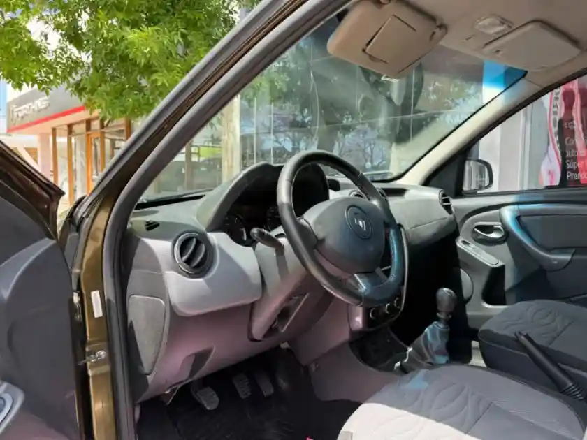 Renault Duster 2.0 Luxe Nav 4X2 Año 2013 Orio Hnos  2013 - foto 5