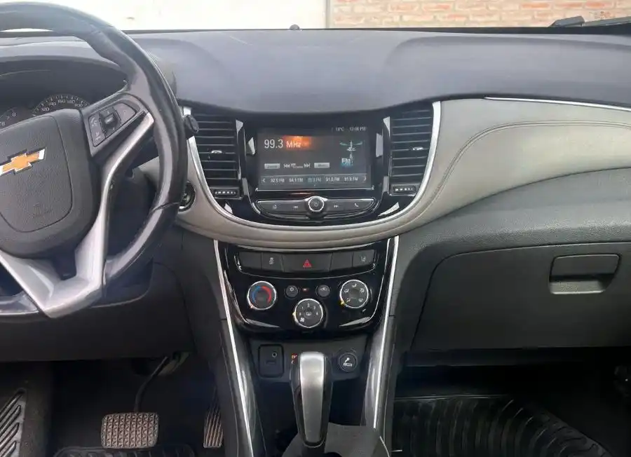 Chevrolet Tracker - foto 3