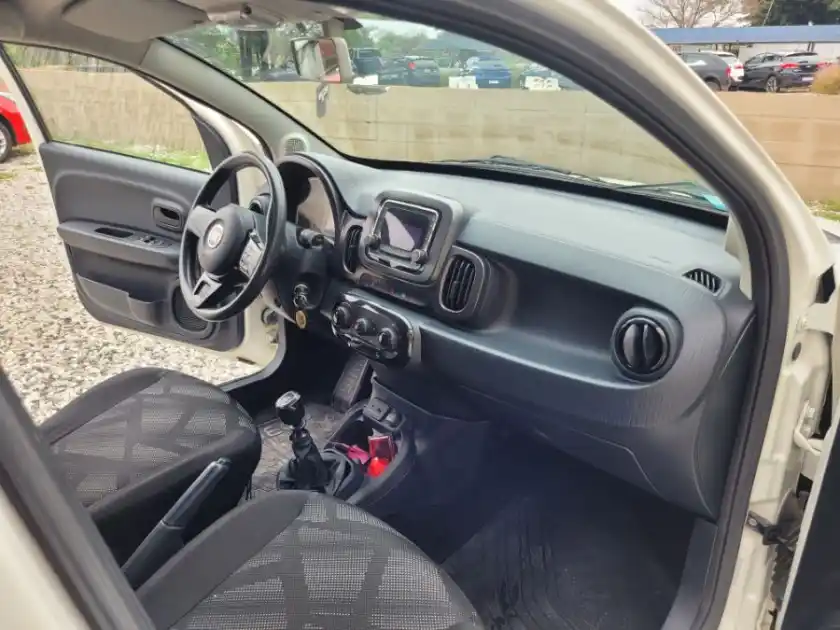 Fiat Mobi Easy Top 1.0 Nafta 2Da Mano Impecable Estado - foto 5