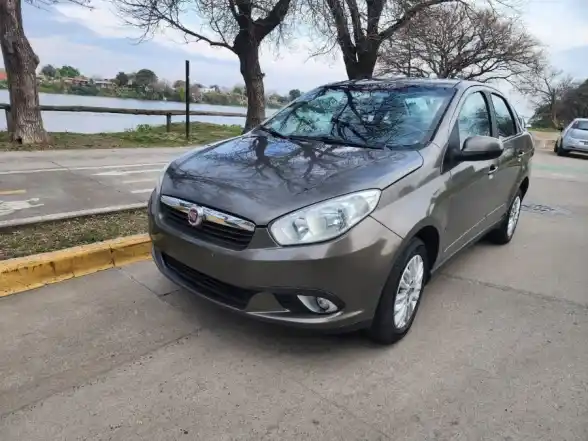 Fiat Grand Siena 2014 1.4 Gnc 135000 Km  2014 - foto 1
