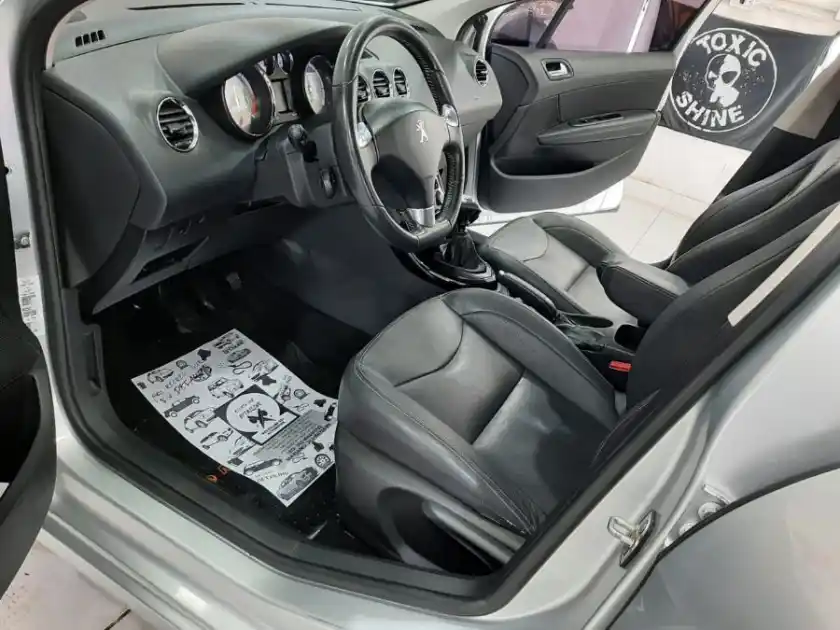 Peugeot 308 Feline 1.6 Hdi, Modelo 2015  2015 - foto 2