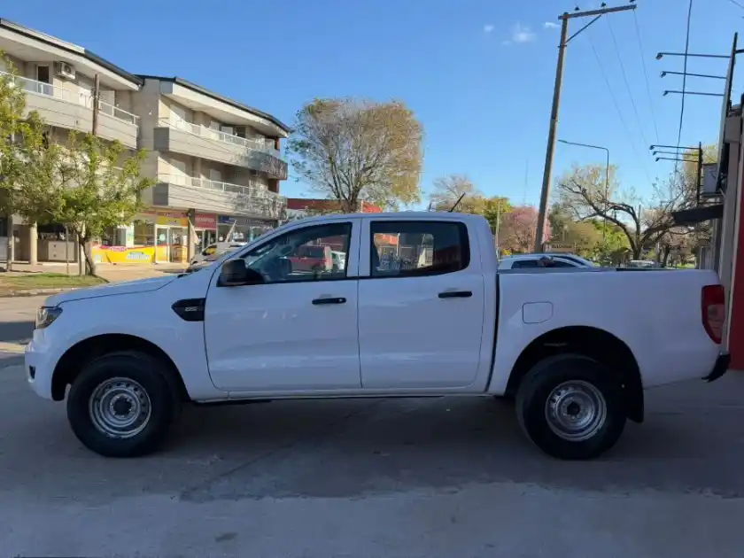 Ford Ranger 2.2 Tdi Dc Xl 4X2 2023  2023 - foto 2