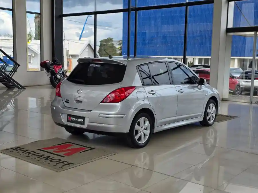 Nissan Tiida 1.8 Tekna 2014  2014 - foto 3